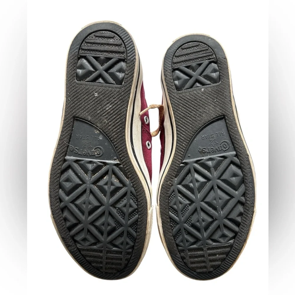 Converse Chuck Taylor All Star Shoes Women's 7 Burgundy Low Top